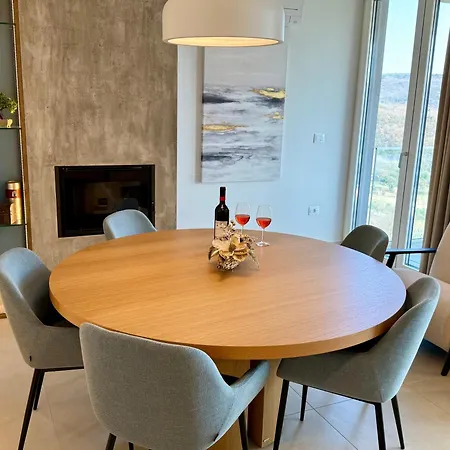 Ter Apartment *